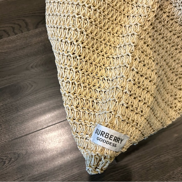 Burberry Perfume Gift Tote - Picture 8 of 10